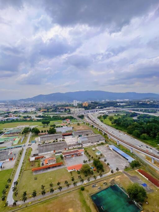 Heritage With Balcony D'sara, Direct Mrt Kampung Selamat, Near Thomson And Sungai Buloh Hospital Apartment