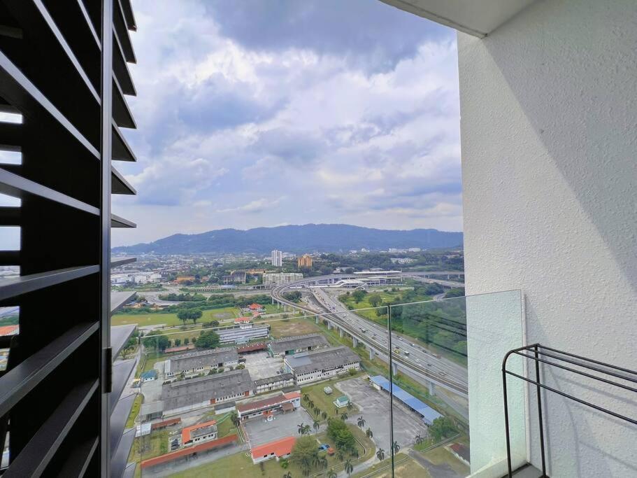 Apartment Heritage With Balcony D'sara, Direct Mrt Kampung Selamat, Near Thomson And Sungai Buloh Hospital